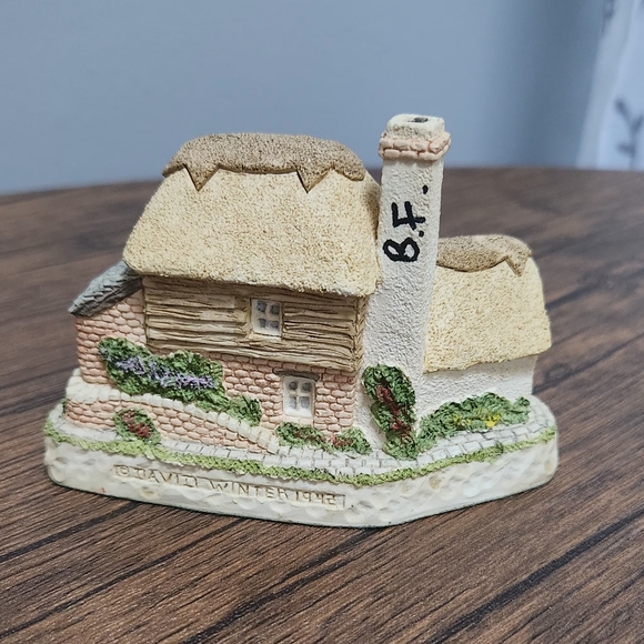 David Winter Cottages Birthstone Wishing Well With Box April Vintage Signed! VTG - Picture 6 of 8